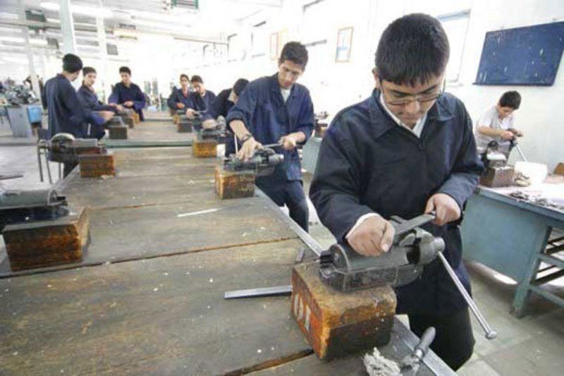 ۸۱ هزار نفر ساعت آموزش در واحدهای صنعتی کردستان به مهارت آموزان ارائه شد
