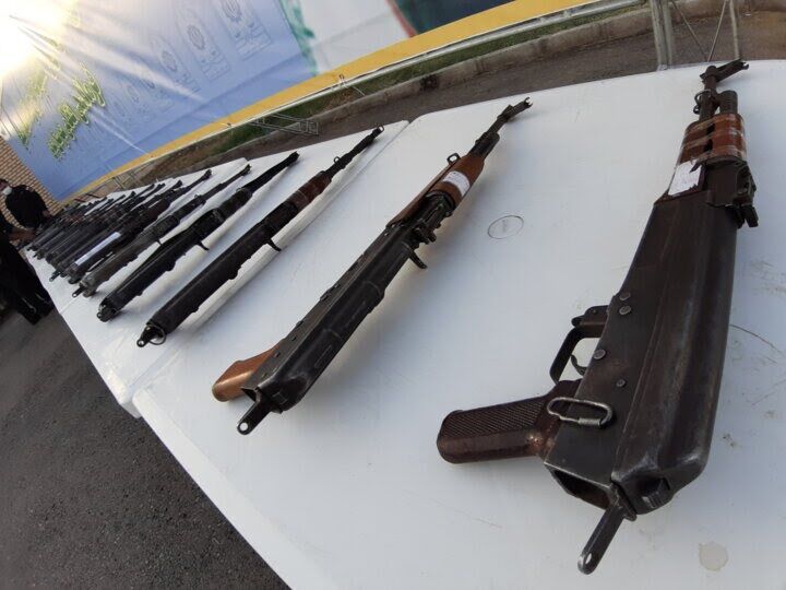 کشف ۴۹ قبضه اسلحه قاچاق در مرز مریوان