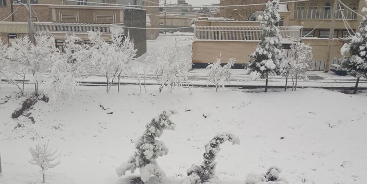 آخرین وضعیت هواشناسی در کردستان/سامانه بارشی از امروز وارد استان می‌شود