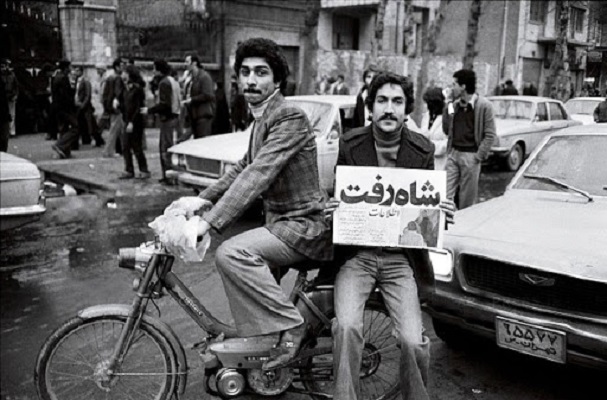 فرار به توصیه آمریکا و امید به بازگشت/ ماموستا رستمی: وحدت مردم ایران، هیمنه پهلوی را شکست داد