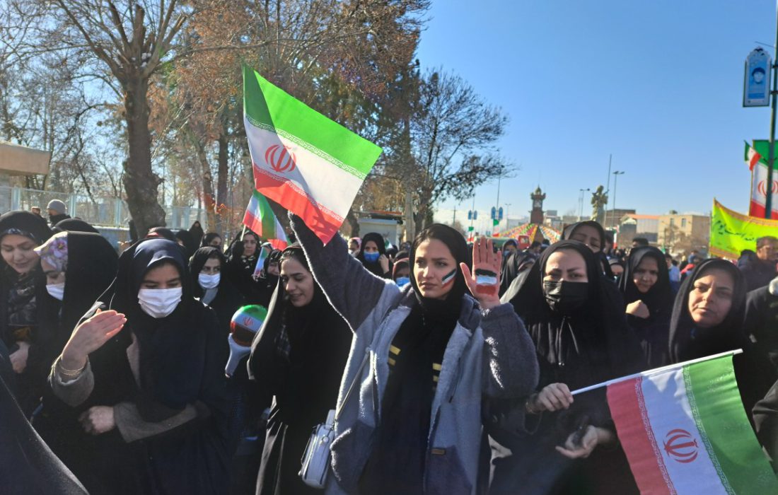 حضور حماسی مردم شهرستان کامیاران در راهپیمایی ۲۲ بهمن