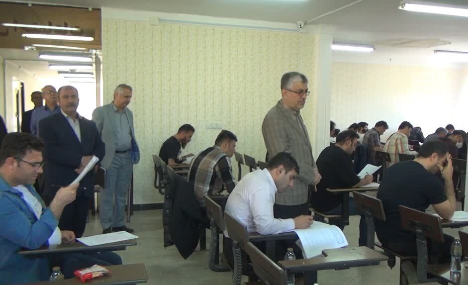 بیش از ۱۱ هزار کردستانی در آزمون استخدامی آموزش و پرورش شرکت کردند