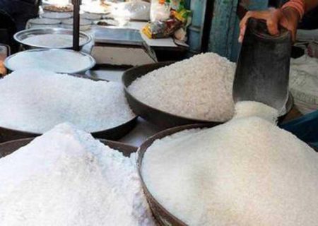 گلایه از کمبود کالای اساسی شیرین در بازار سنندج/ قیمت شکر تا ۳۵ هزار تومان رسید!