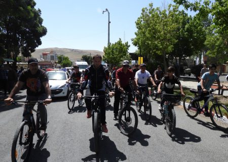 همایش دوچرخه سواری به مناسبت هفته مبارزه با مواد مخدر در بیجار برگزار شد