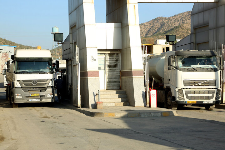 افزون بر ۹ هزار تن کالا از گمرکات کردستان وارد کشور شد