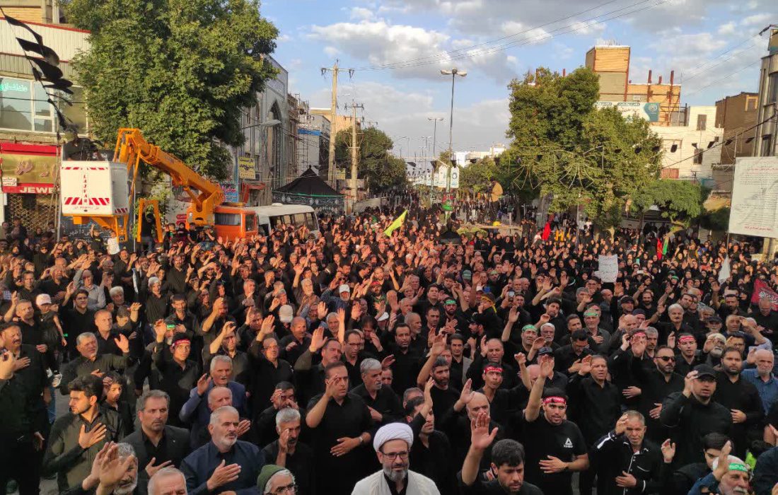اجتماع بزرگ تاسوعای حسینی در قروه برگزار شد