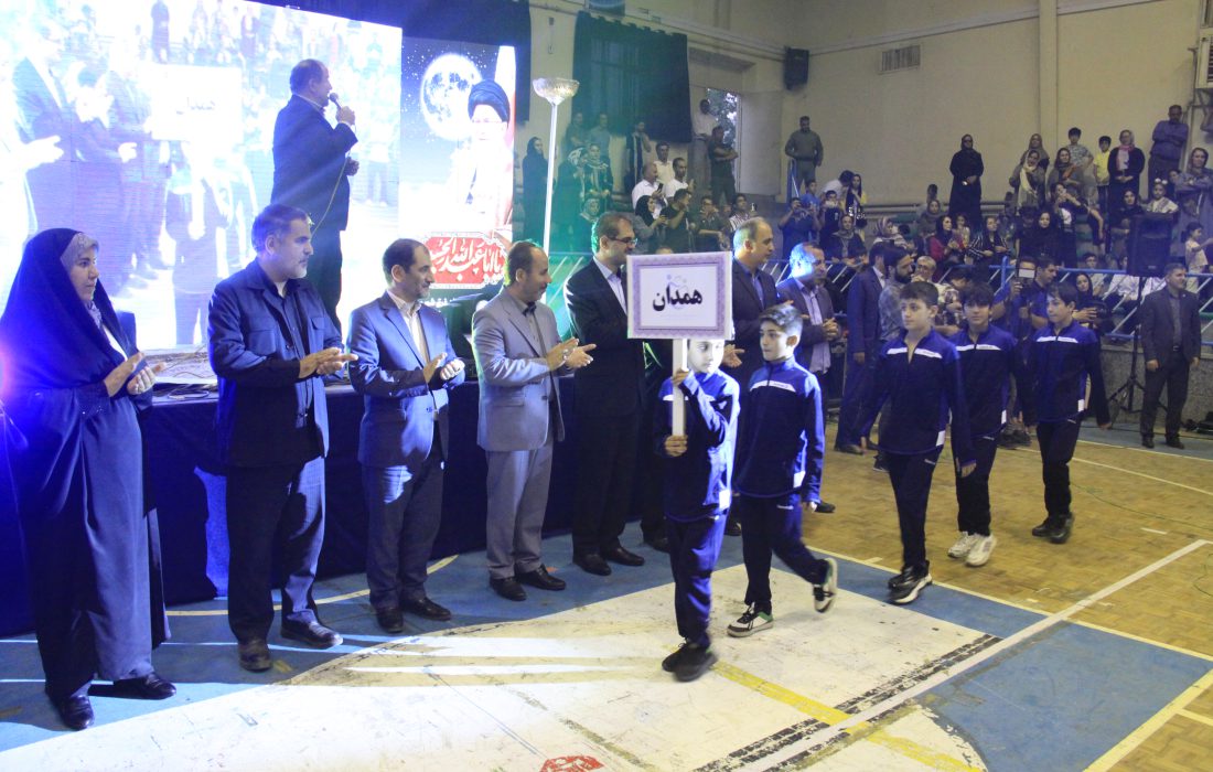 جشنواره پدر و پسر، مادر و دختر و مسابقات ورزشی ژیمناستیک دانش‌آموزان در سنندج افتتاح شد