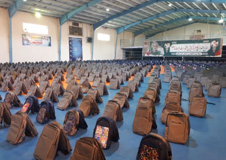 اجرای کمک‌های مومنانه با توزیع ۵ هزار بسته لوازم‌التحریر در میان دانش‌آموزان نیازمند در کردستان