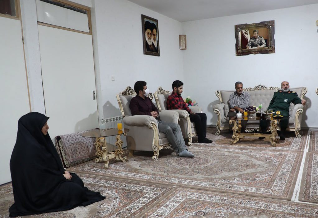 خانواده‌های شهدا و جانبازان سرمایه‌های معنوی جمهوری اسلامی هستند