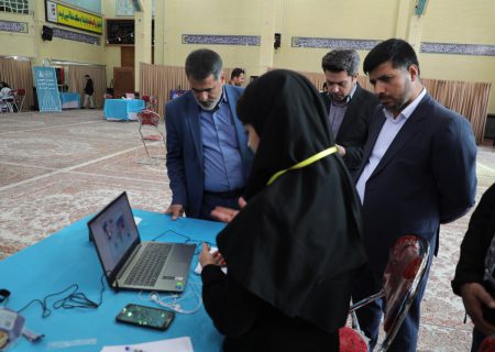 بازدید معاون استاندار کردستان و فرماندار سنندج از پنجمین رویداد تخصصی تولید محتوای دیجیتال بسیج