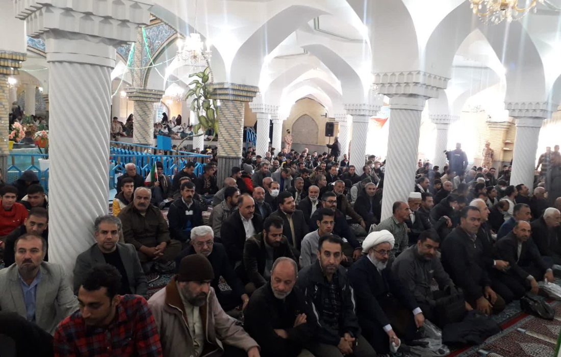 اجتماع بزرگ بسیجیان شهرستان سنندج در مسجد جامع دارالاحسان