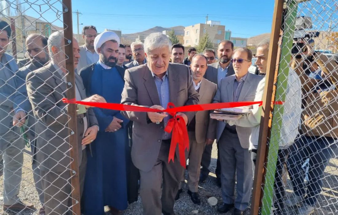 دومین زمین چمن مصنوعی در مدارس استثنایی کردستان افتتاح شد