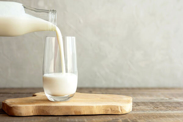 مصرف شیر و لبنیات سبب پوکی استخوان می‌شود؟