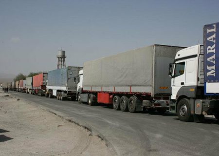 ۷۶ هزار تن کالا از گمرکات کردستان وارد کشور شد