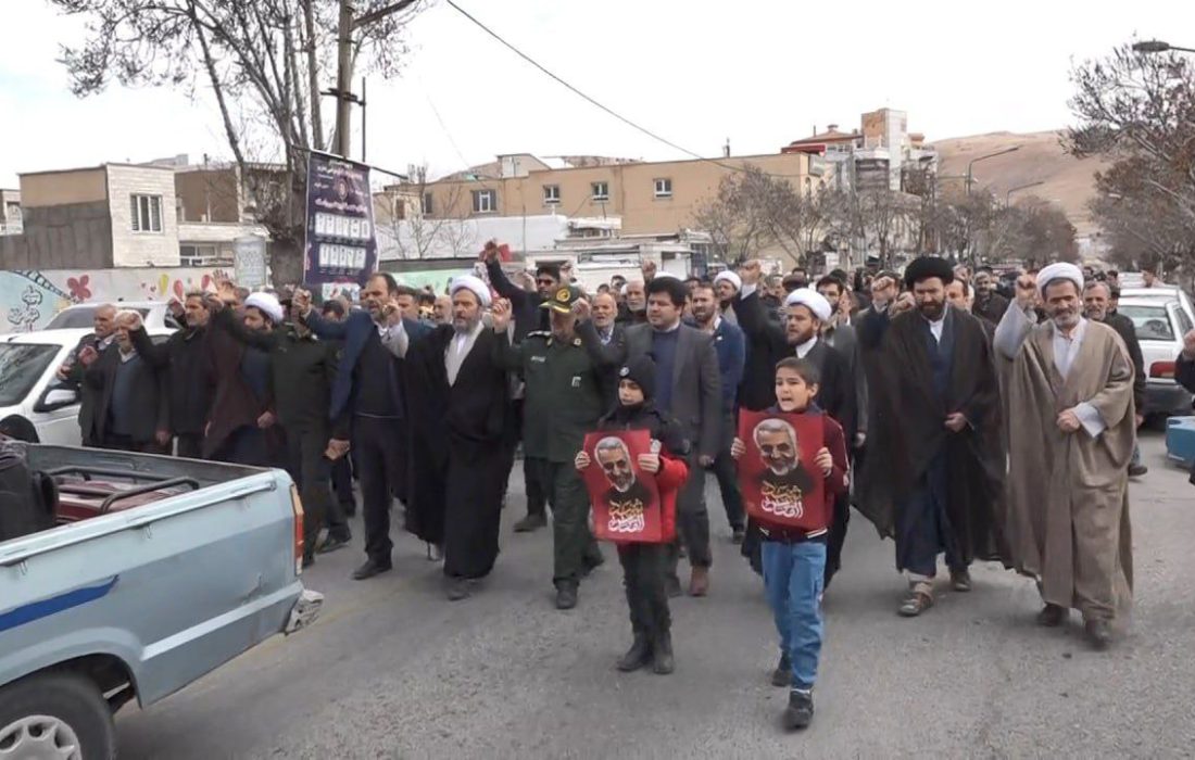 راهپیمایی مردم بیجار در محکومیت جنایت در گلزار شهدای کرمان