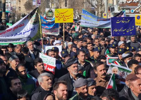 حضور غرورآفرین مردم سقز در راهپیمایی ۲۲ بهمن