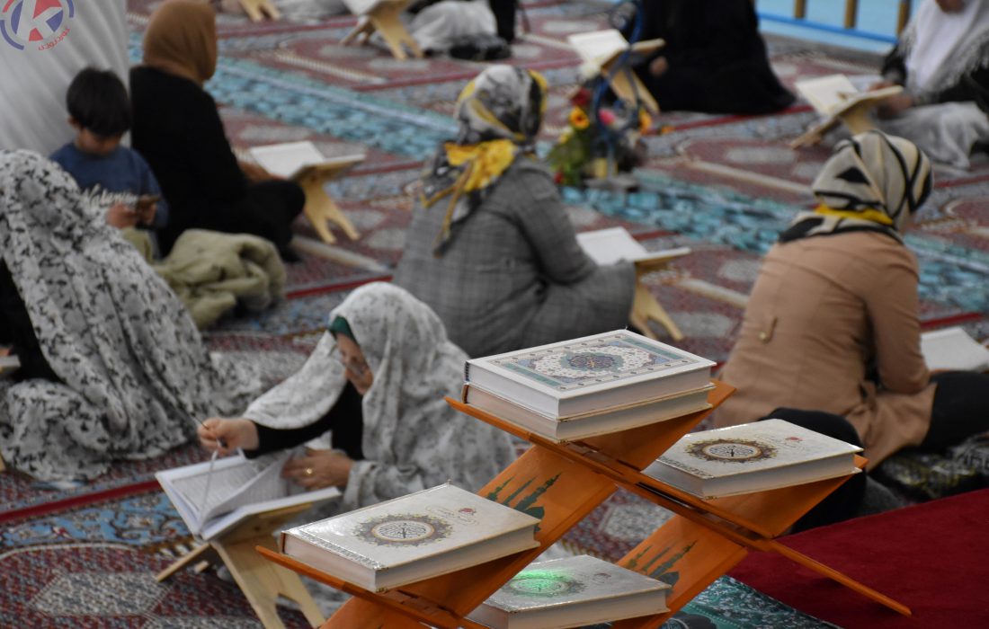 جزءخوانی قرآن کریم در مسجد جامع شهر سنندج
