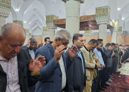 نماز عید فطر در سنندج اقامه شد