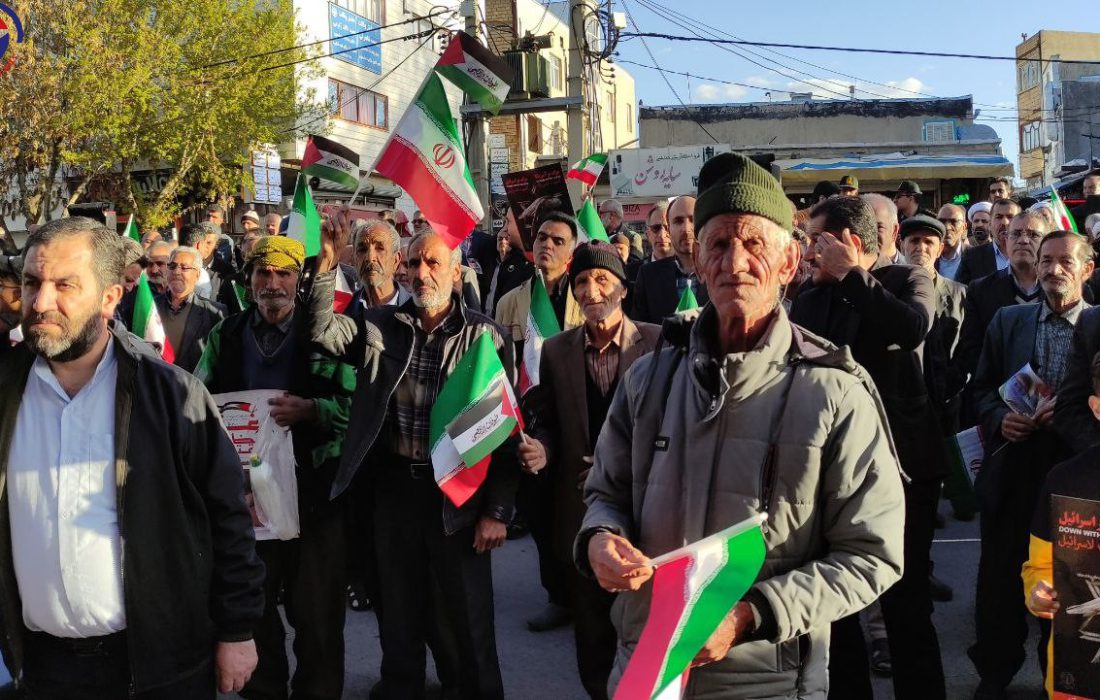 اجتماع کُردستانی‌ها در حمایت از حمله پهپادی ایران به اسرائیل
